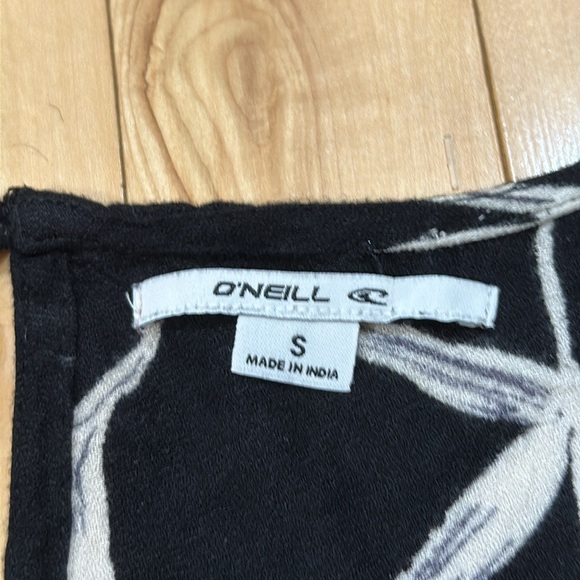 O’Neill Tank Top - Picture 3 of 7